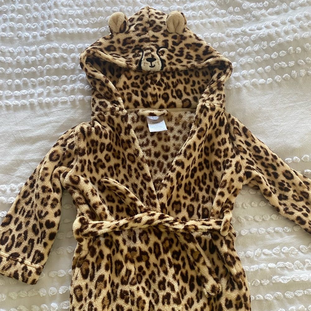 COPY - Gap 3T leopard print robe